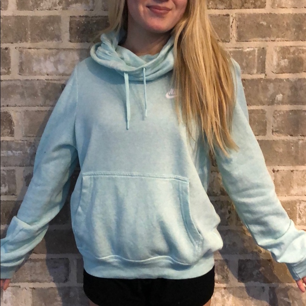 nike sweatshirt
